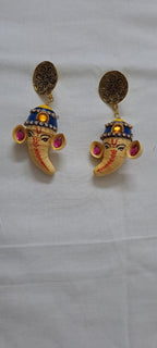 Paper quilling Ganesha earrings
