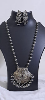 Exclusive light weight silver oxidised set.