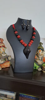 Black Shankh pendant necklace