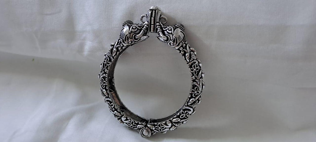 Silver oxidised bracelet/kada