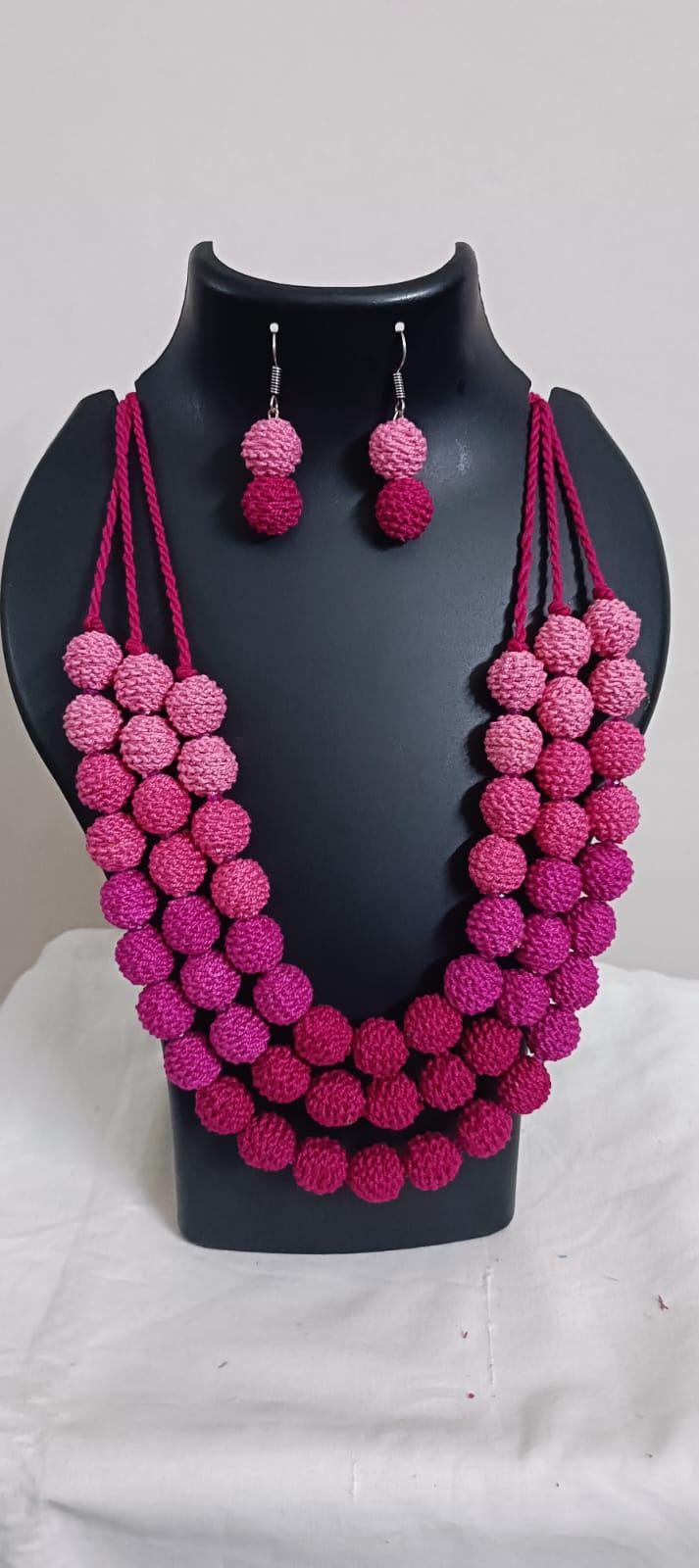 Exclusive 3 layered pink thread beads necklace set with matching earrings