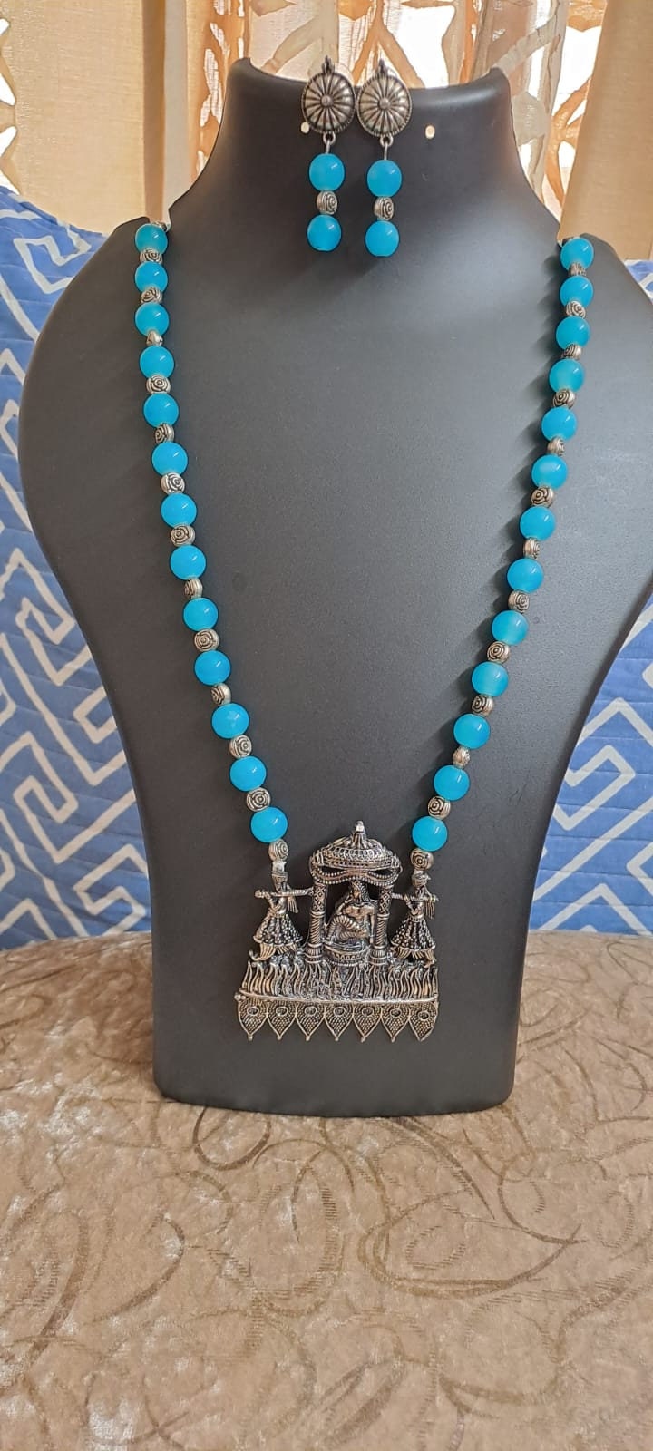 Glass beads necklace with oxidised silver pendant