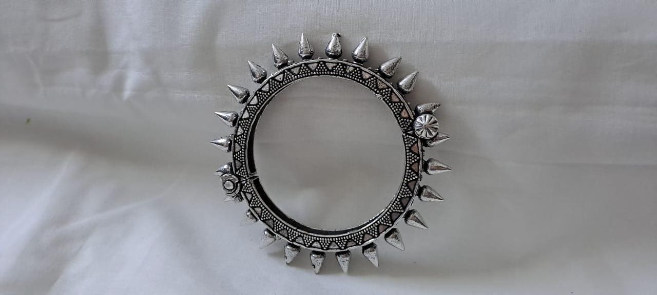 Silver oxidised bracelet/kada