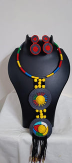 Exclusive multicoloured hasuli thread necklace set with round thread pendant n matching earrings
