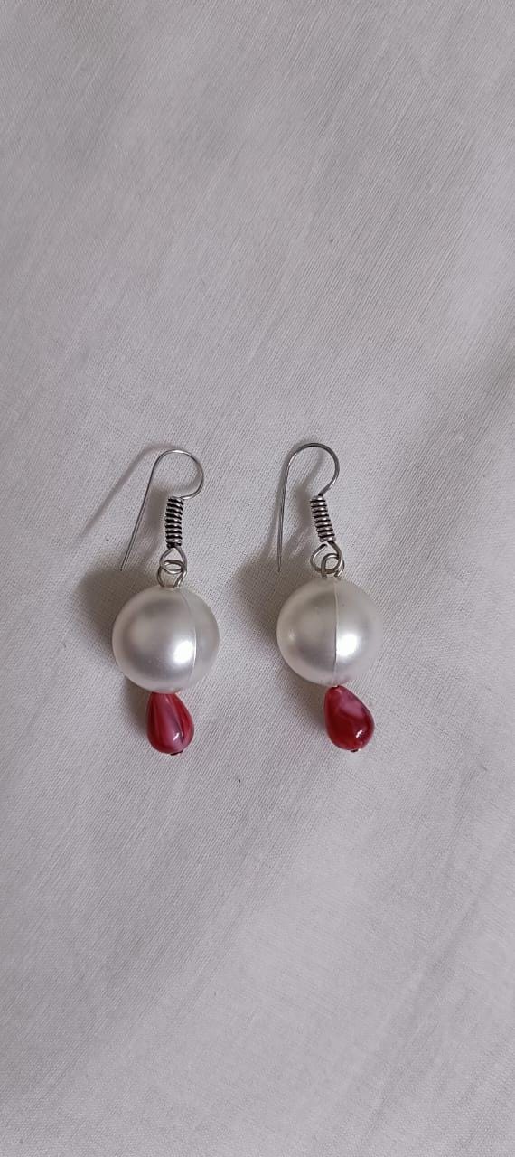 Red  braided thread necklace with pearl n pearl danglers