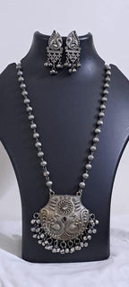 Exclusive light weight silver oxidised set.