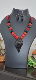 Black Shankh pendant necklace