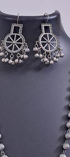 Exclusive light weight silver oxidised set.
